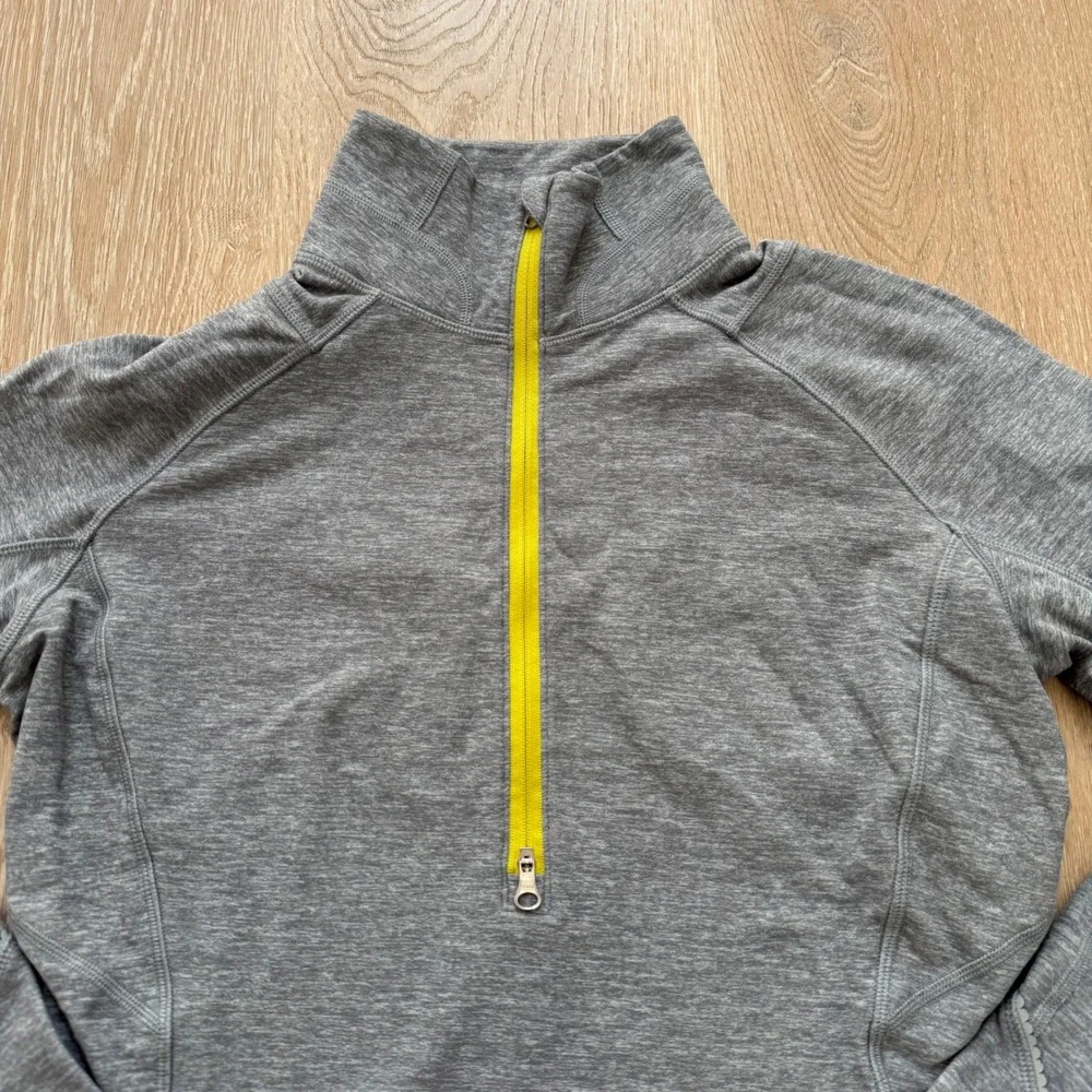 Lululemon Race Your Pace 1/2 Zip Pullover Womens 10 Grey Yellow Athletic‎